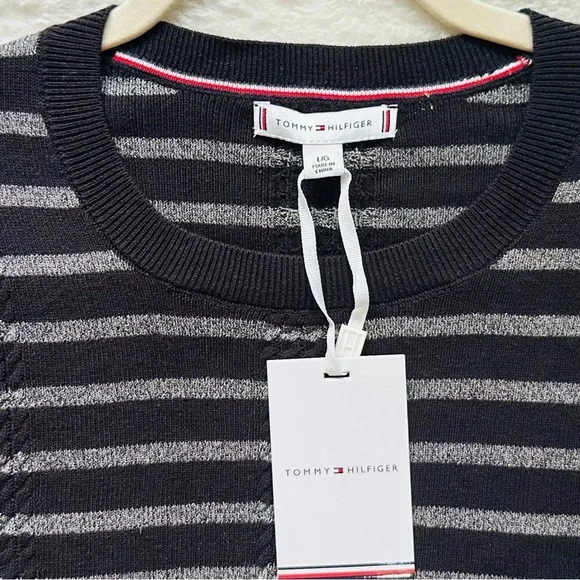 NWT ~ Tommy Hilfiger Shimmer Crewneck Women’s Sweater - Picture 2 of 3